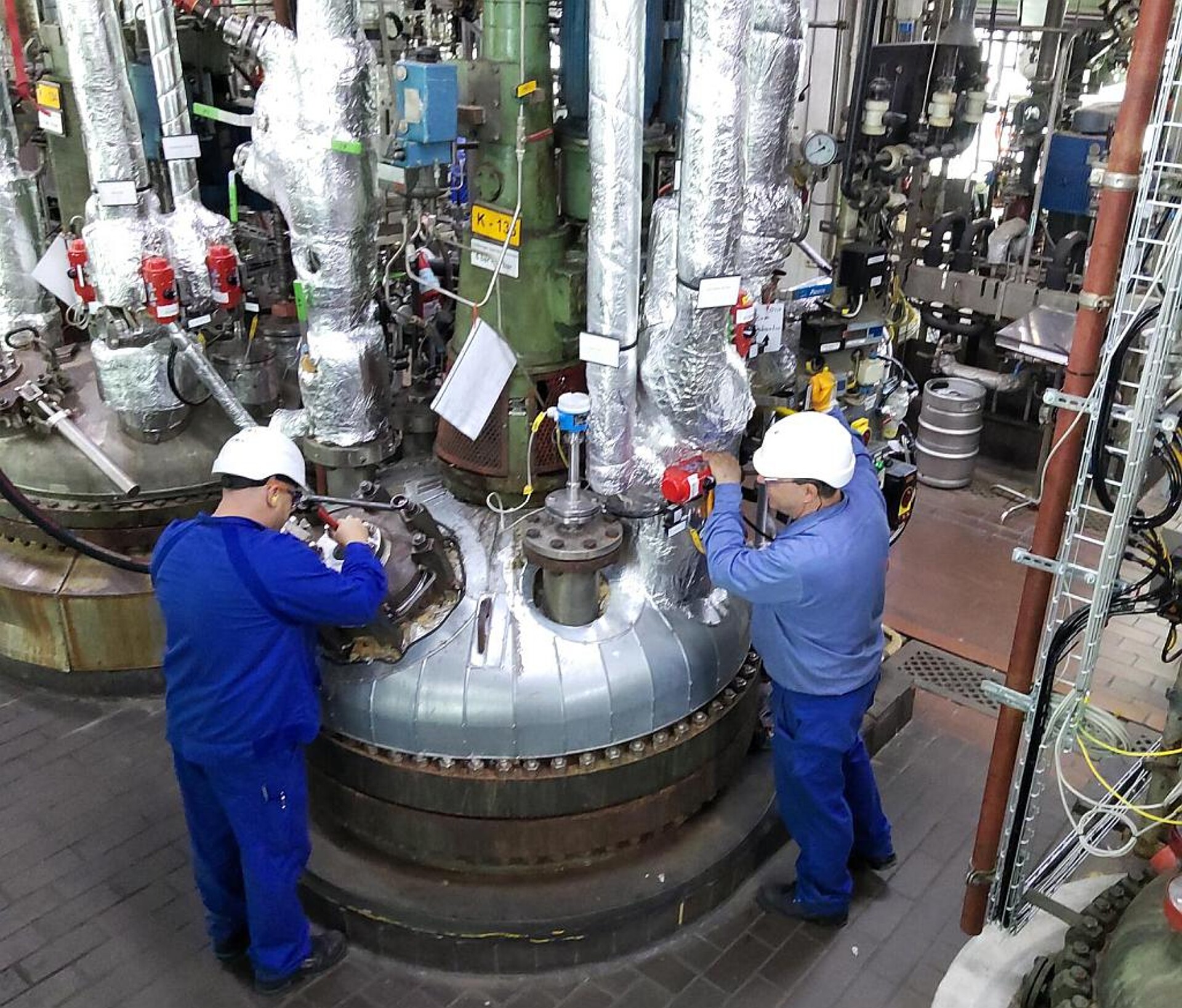 Im APK Newcycling Competence Center im Industriepark Höchst wird die Skalierung des Recyclingverfahrens vorangetrieben. (Foto: APK)