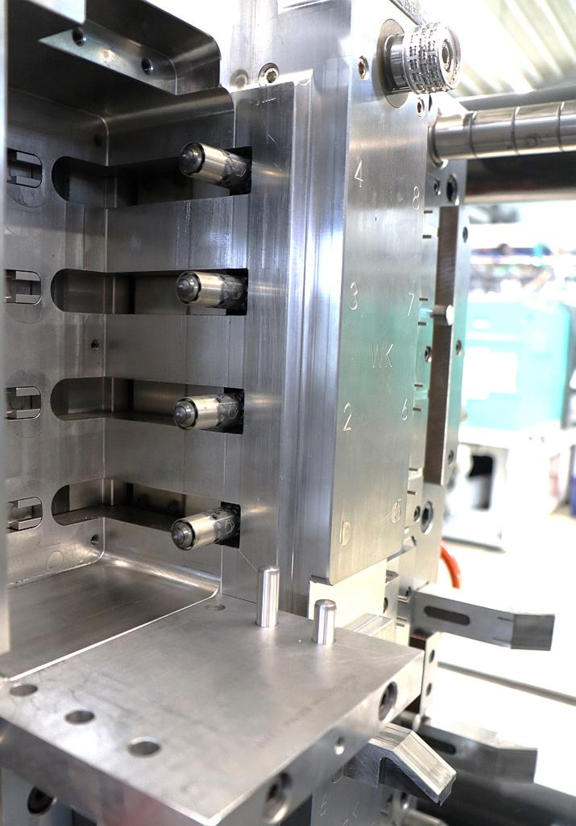 Teilansicht der Düsenseite ohne düsenseitigem Formeinsatz. (Foto: Witosa)