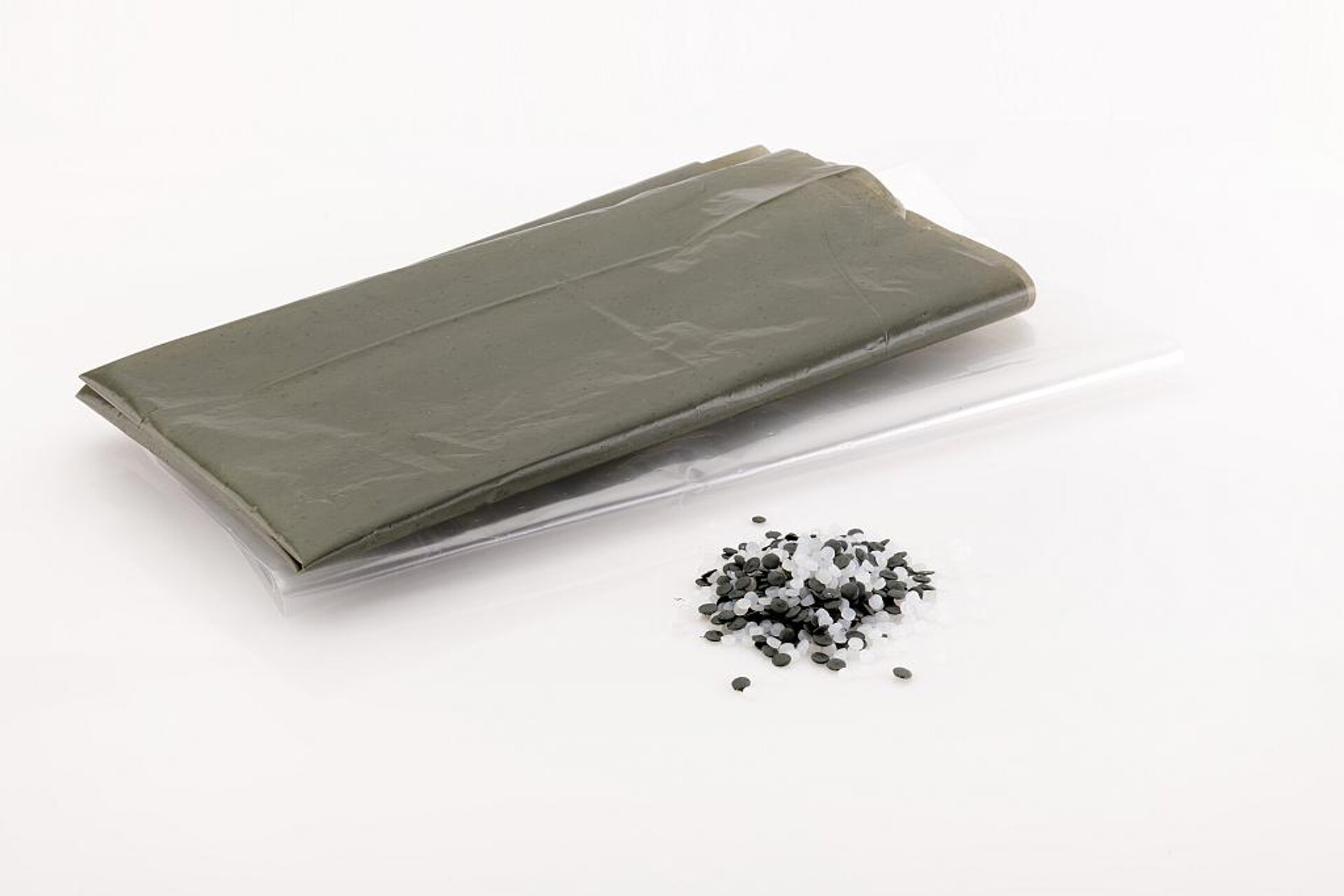 Das Projekt Loopcycling will mit konsequenter Kombination der besten industriellen Verfahren bestmögliche Rezyklatqualitäten erreichen, um damit auch den Einsatz in kontaktsensitiven Folien zu ermöglichen. (Quelle: IKV/Fröls)