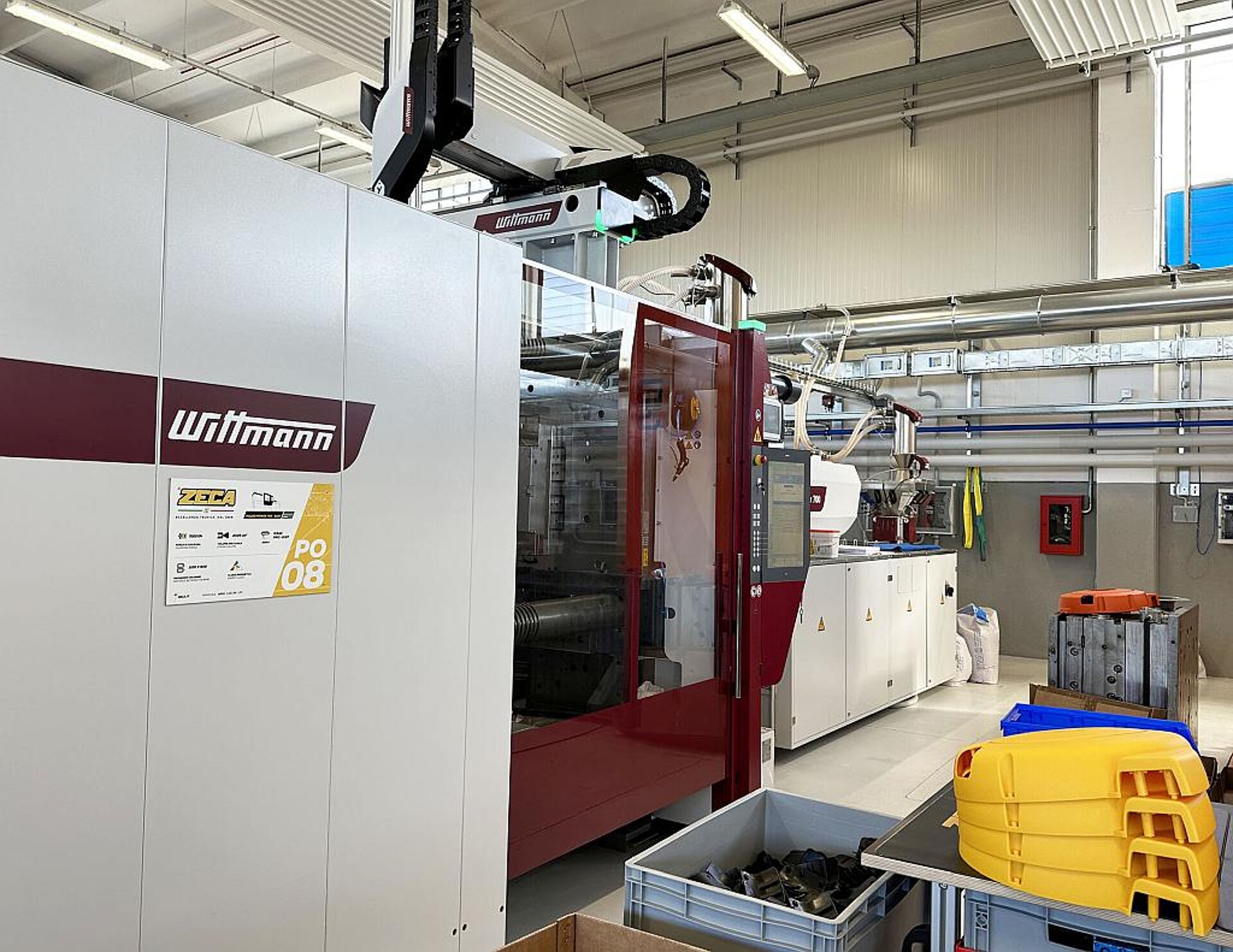 Mit Schließkräften von 600 bis 7.000 kN deckt der Maschinenpark ein breites Anwendungsspektrum ab. (Foto: Wittmann)