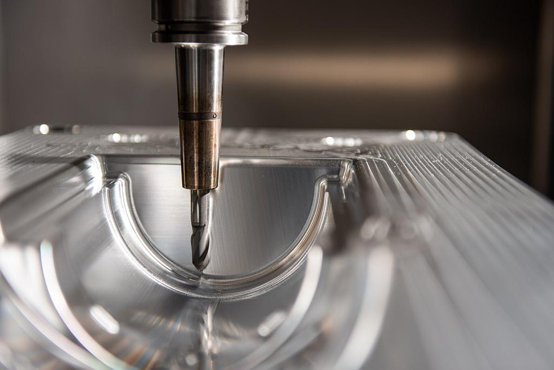 Fräsen einer Aluminiumform im Rahmen des Rapid Tooling. (Foto: Barlog Plastics)