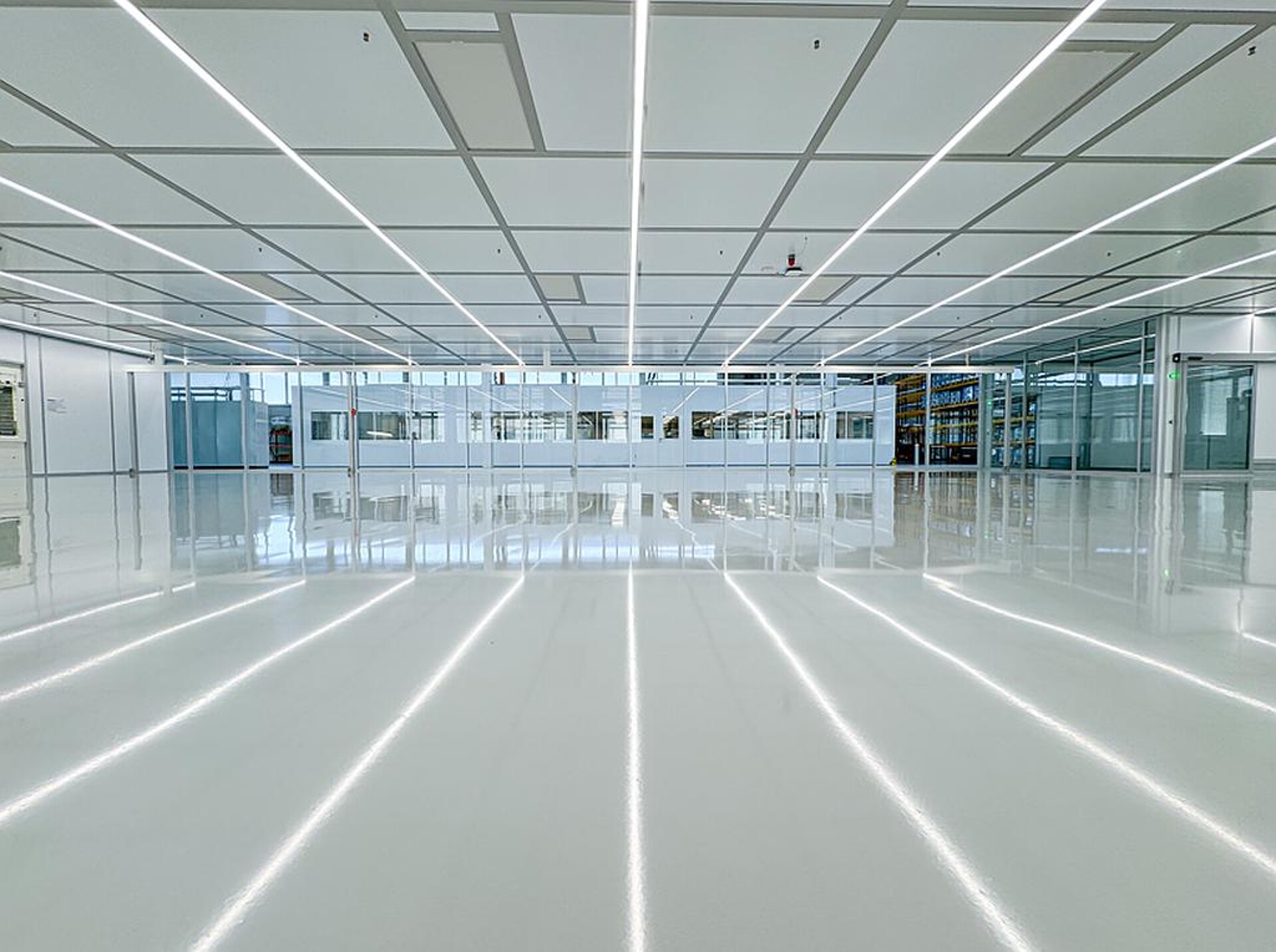 Der freitragende Reinraum bietet eine zusammenhängende Fläche von 481 m². (Foto: Schilling Engineering)