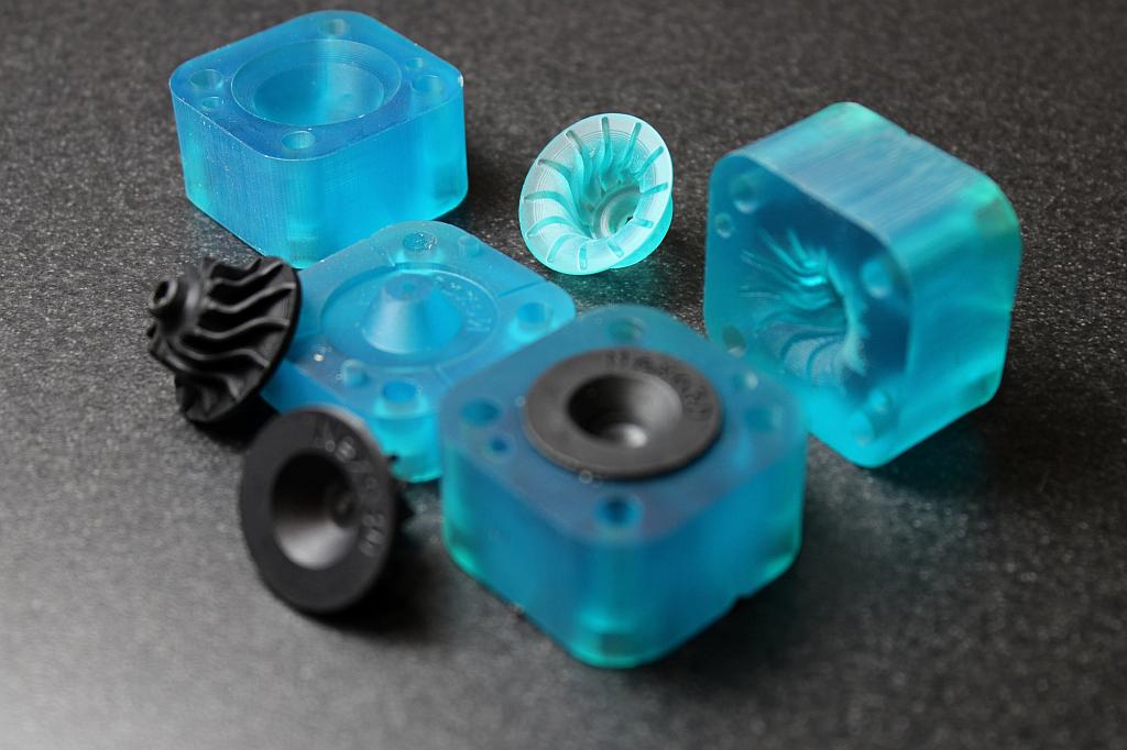 Impeller und auflösbare Einsätze des 3D-gedruckten Werkzeugs. (Foto: SK Industriemodell)
