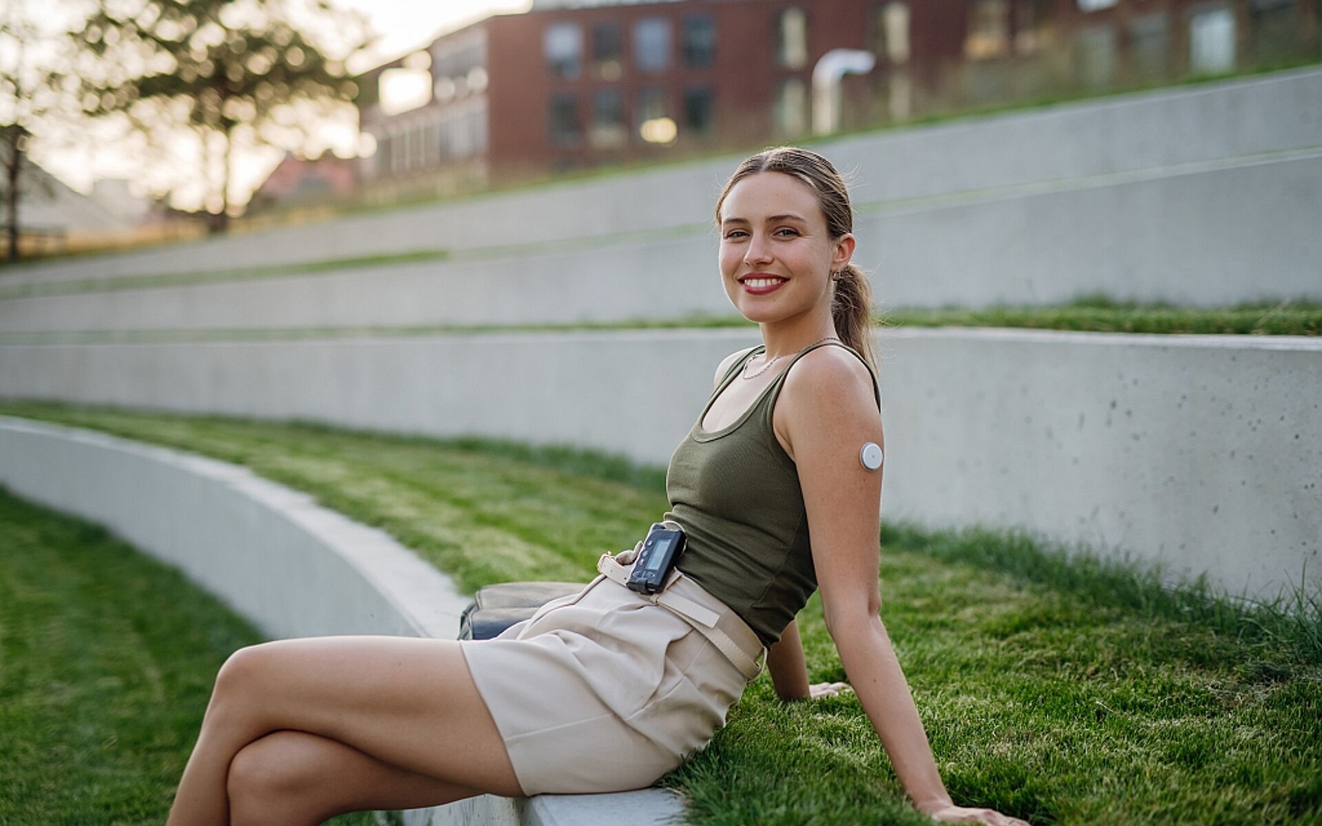 Für Wearables ist die Hautverträglichkeit von großer Bedeutung. Durch Ultraschallschweißen kann der Einsatz von Chemikalien vermieden werden. (Foto: Herrmann Ultraschall)