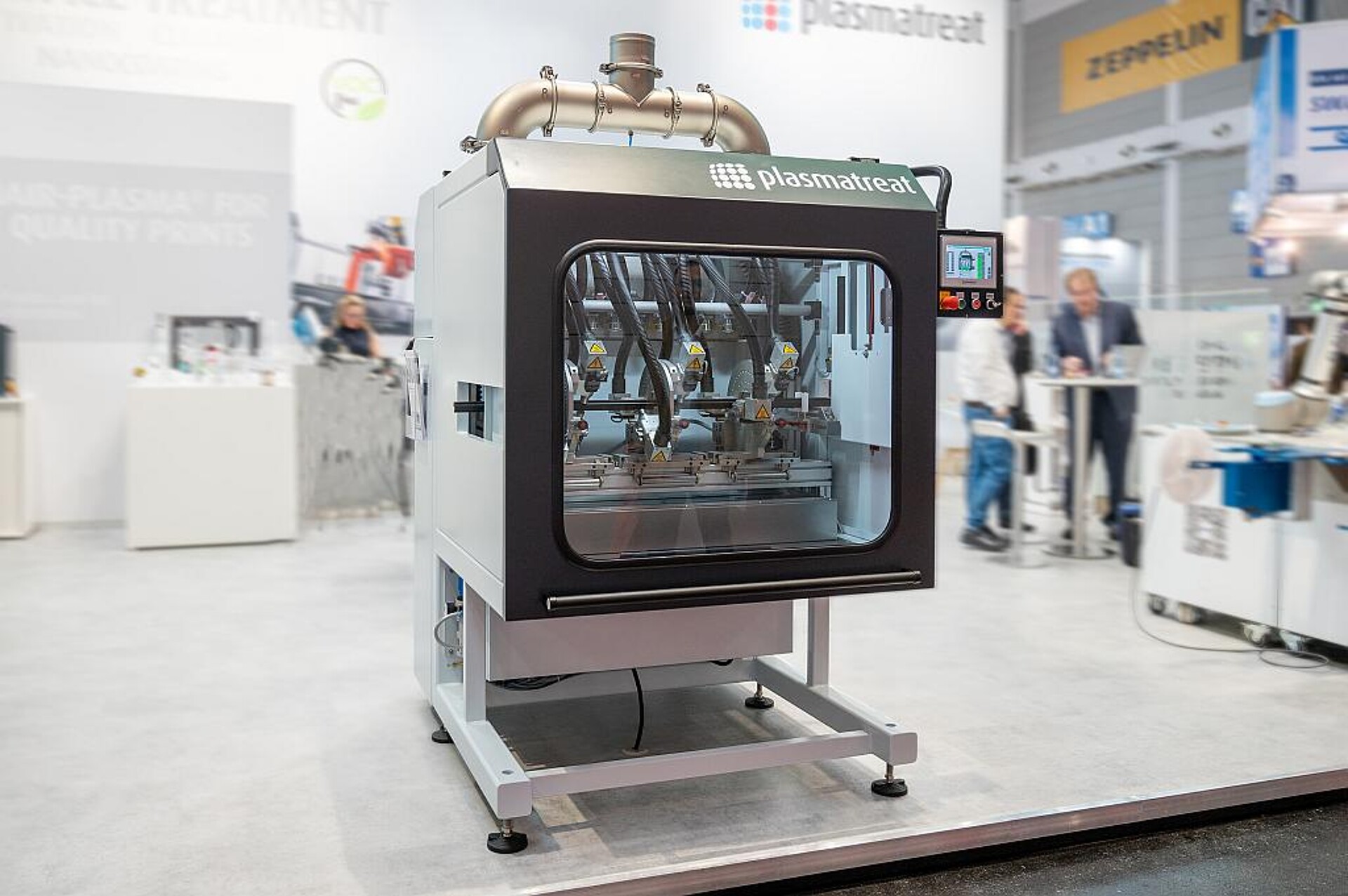 Im Vergleich zum Vorgängermodell bietet die Anlage ein kompakteres Design und bietet Platz für bis zu zwölf Düsen innerhalb des Gehäuses. (Foto: Plasmatreat)