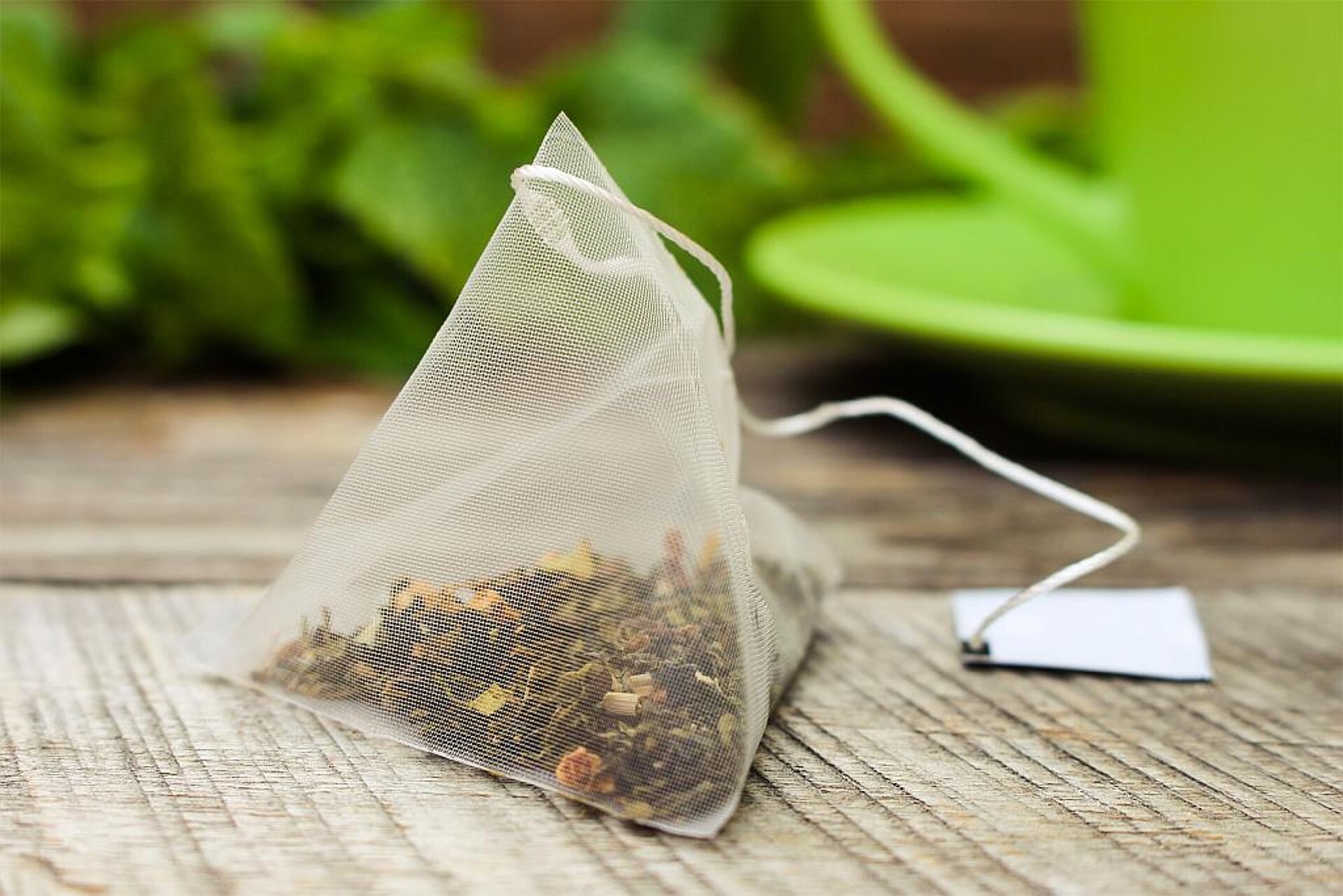 CT-L01 ermöglicht beispielsweise die Herstellung biobasierter Teebeutel, die industriell kompostierbar, siegelfähig und nachhaltig sind. (Foto: iStock/Mukhina1)