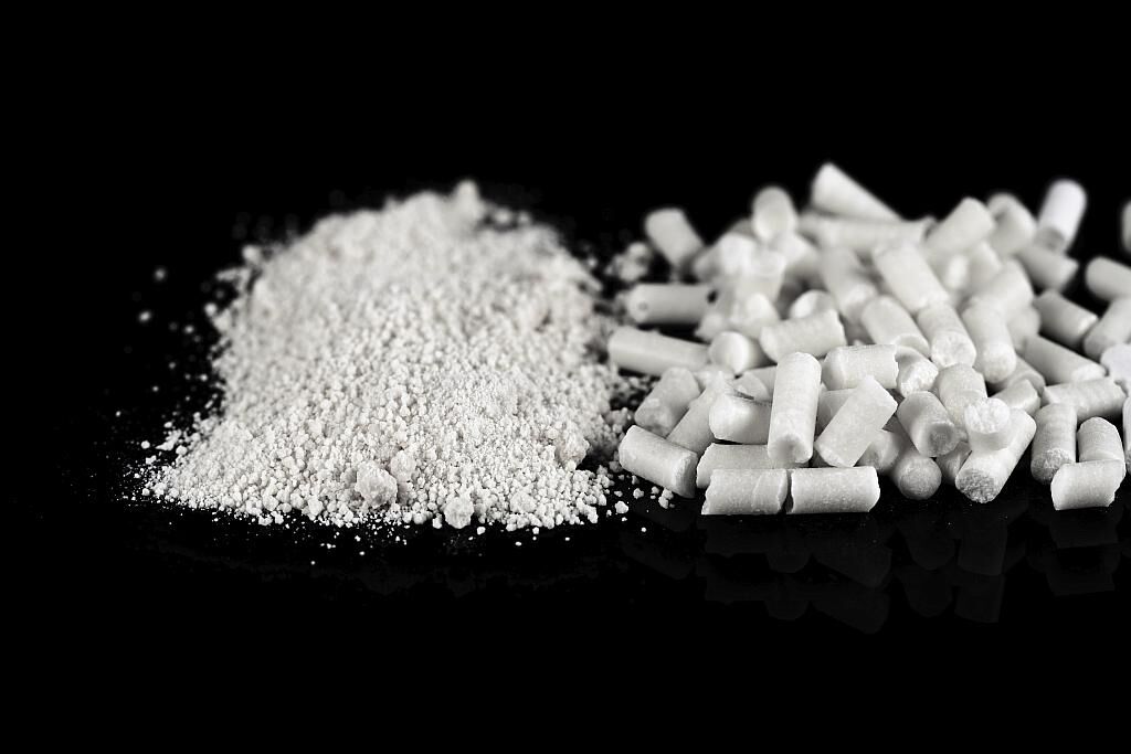 Cevo 5515 unterdrückt die Abgabe von Formaldehyd aus POM. (Foto: Völpker)