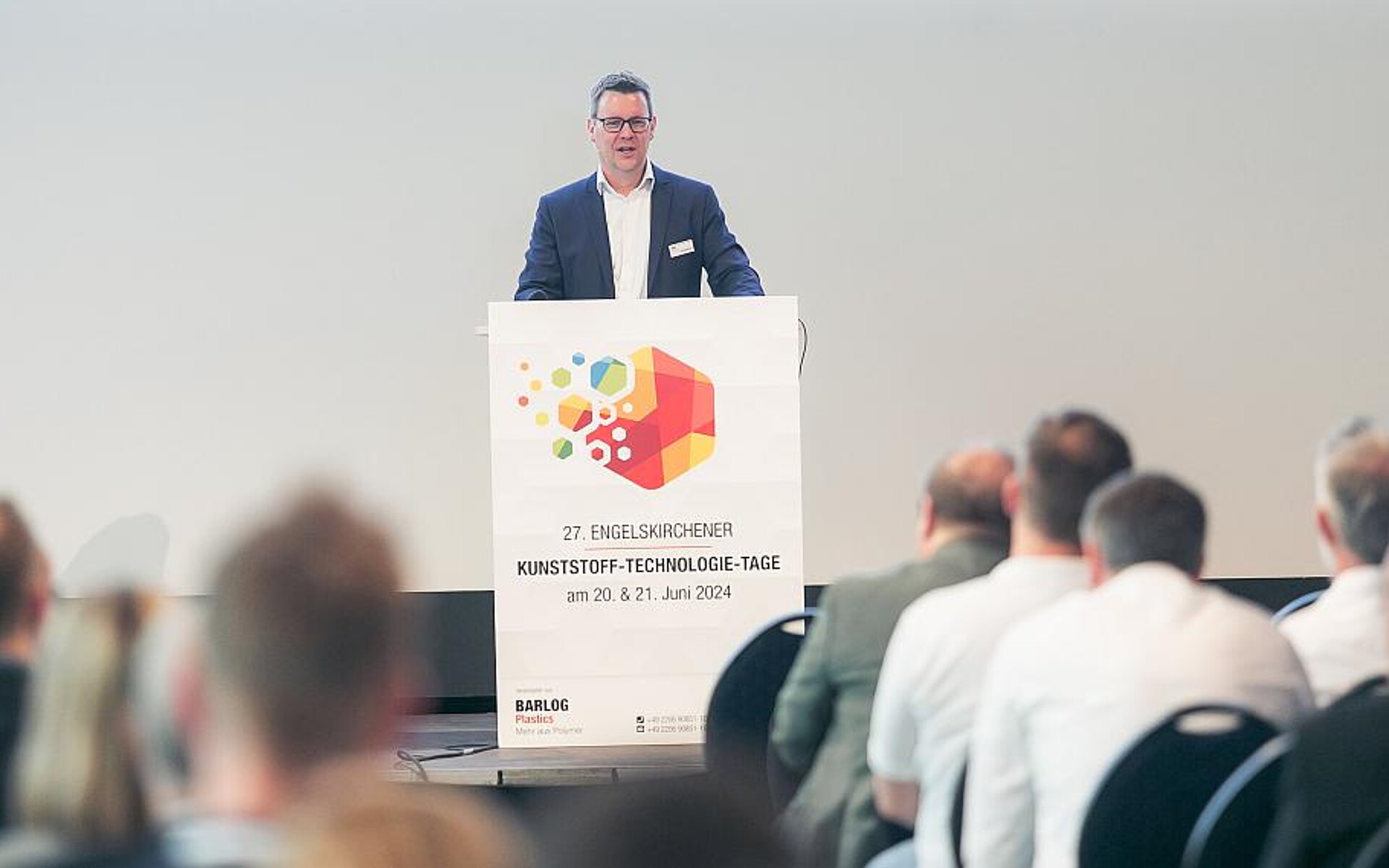 Peter Barlog – hier auf den EKKT 2004 – will die Veranstaltung langfristig weiterentwickeln. (Foto: Barlog Plastics)