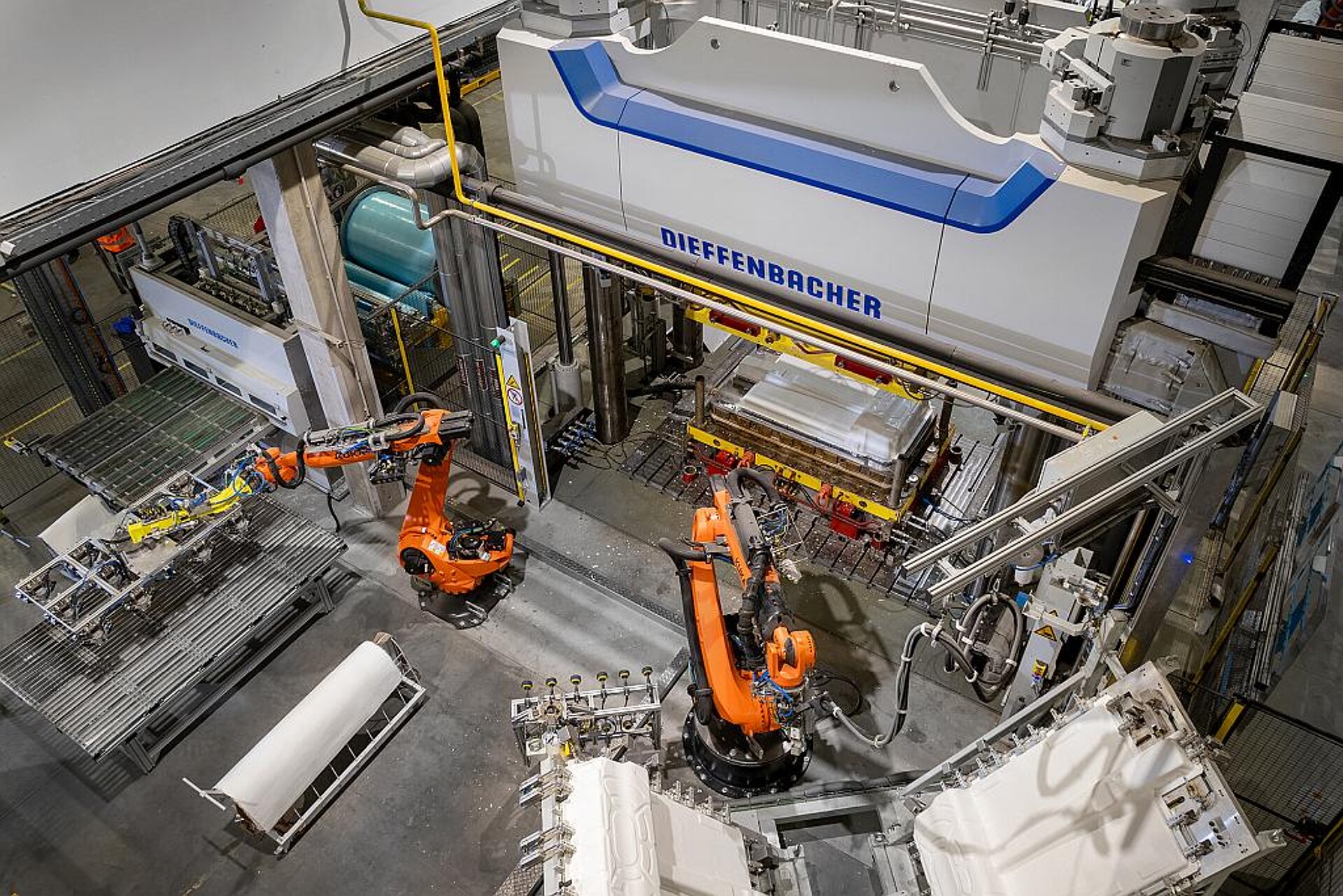 Die Fiberpress von Dieffenbacher ist mit Presskräfte von 10.000 bis 50.000 kN verfügbar. (Foto: Dieffenbacher)