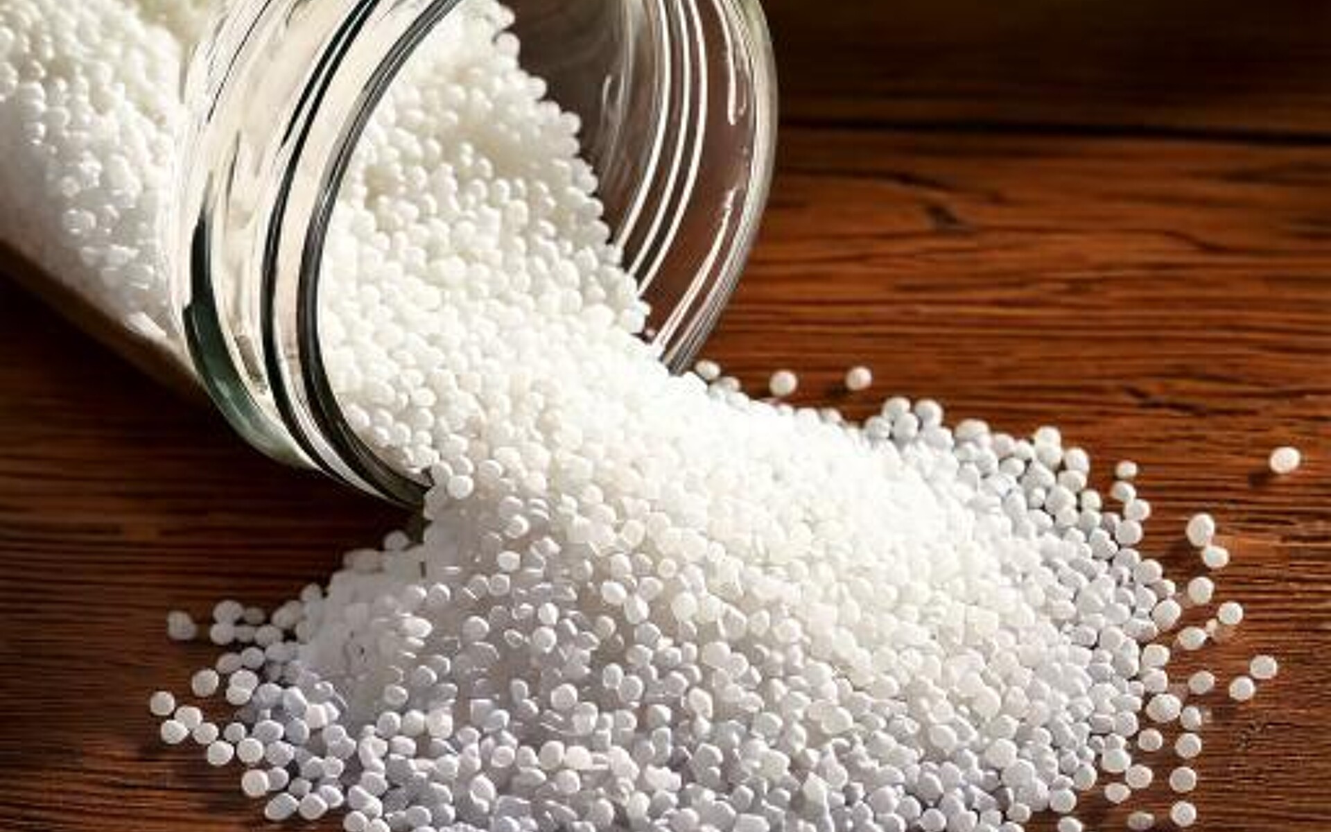 Die Produktreihe GC green umfasst biologisch abbaubare Werkstoffe auf Basis von Bio-Polyester. (Foto: Golden Compound)