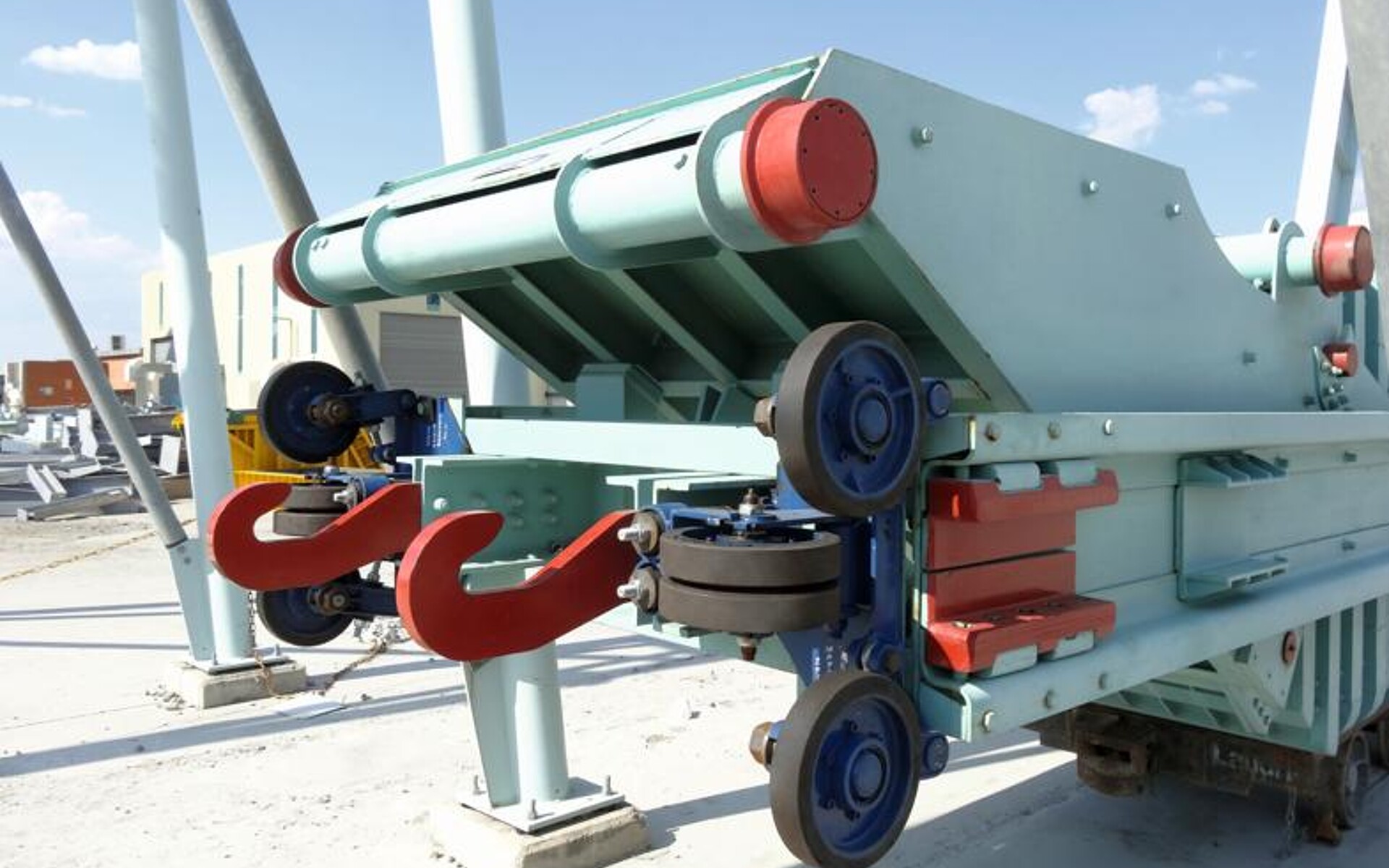 Die Räder aus Heißgieß-Elastomeren kommen u. a. für fahrerlose Transportfahrzeuge in der Lagerhaltung und Logistik zum Einsatz. (Foto: Huntsman)