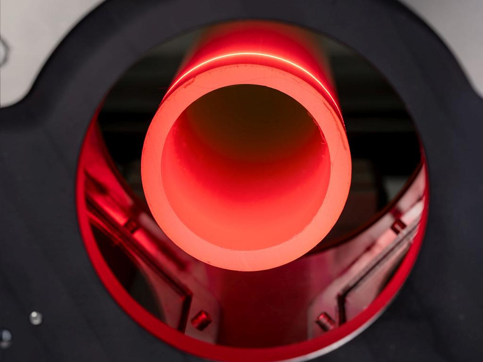 Das Prüfsystem AllRounDia DV ist jetzt für Rohre bis 70 mm verfügbar. (Foto: Pixargus)