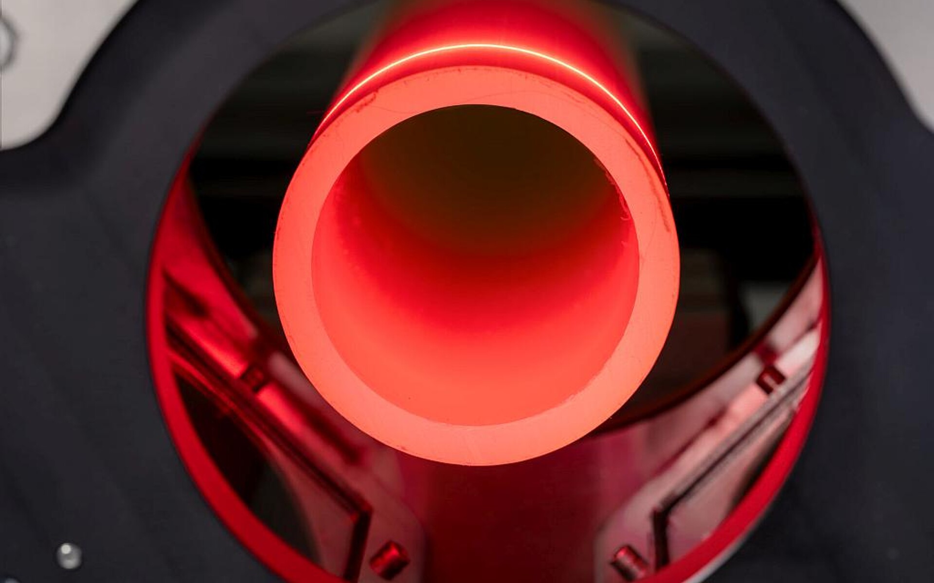 Das Prüfsystem AllRounDia DV ist jetzt für Rohre bis 70 mm verfügbar. (Foto: Pixargus)