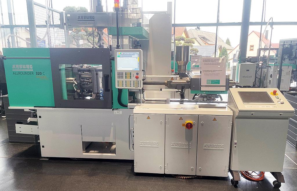 Der Scale Microinjector auf einer Spritzgießmaschine Golden Edition von Arburg. (Foto: KUZ)