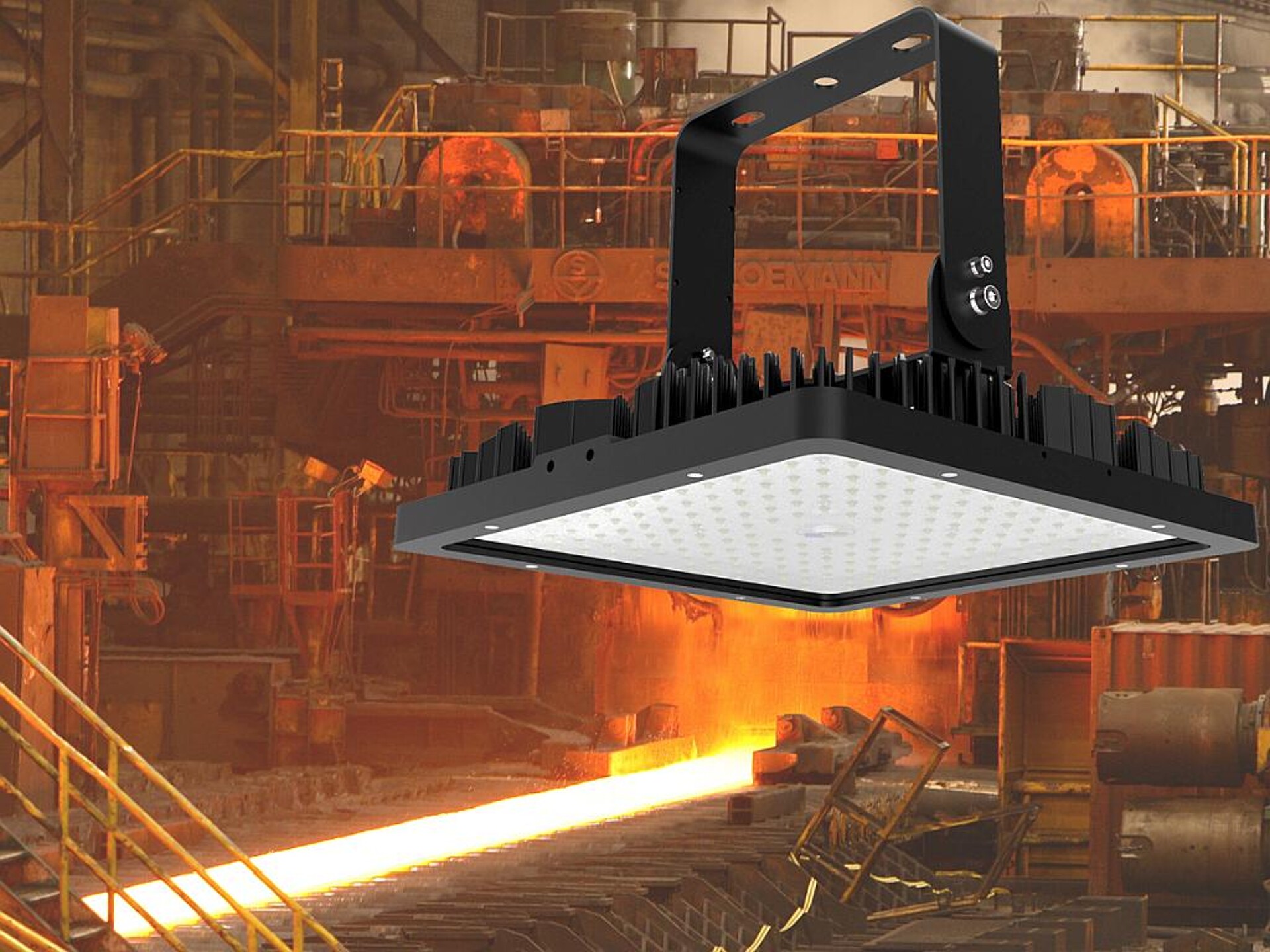 Die Hochtemperatur-LED-Hallenleuchte ist für Umgebungstemperaturen bis 85 °C geeignet. (Foto: Ledaxo)
