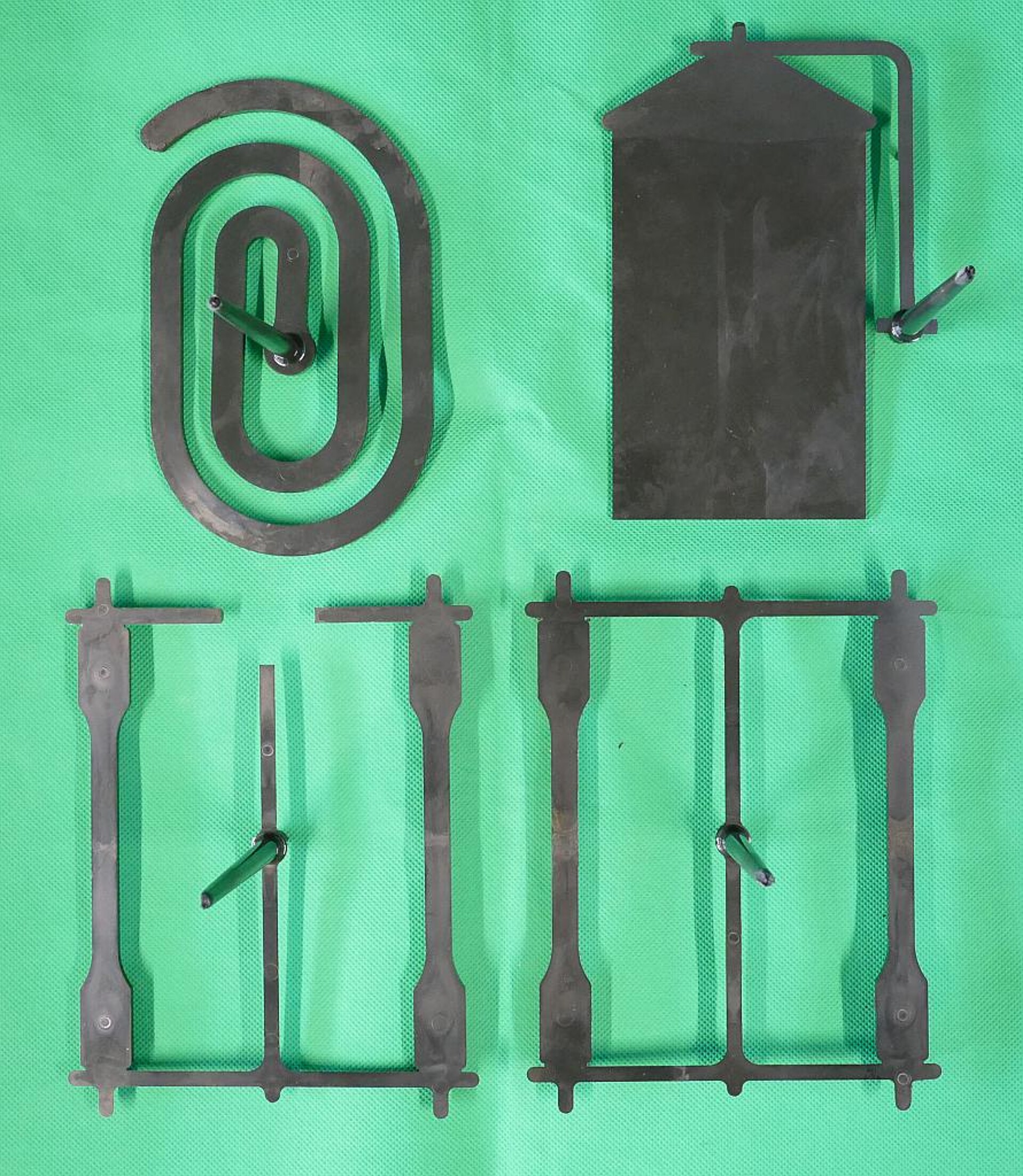 Prüfkörper für Duroplaste und Thermoplaste. (Foto: Christian Deubel, SKZ)