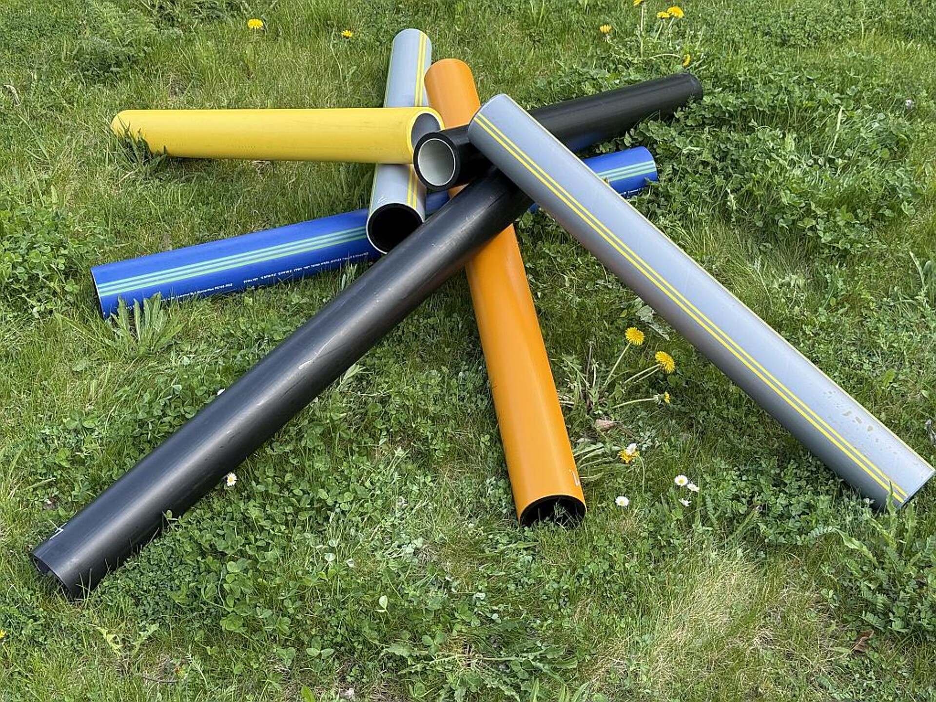 Mehrschicht-Kunststoffrohre erfüllen die Anforderungen für den Einsatz von Wasserstoff und Methan im Rahmen der Energiewende. (Foto: SKZ)