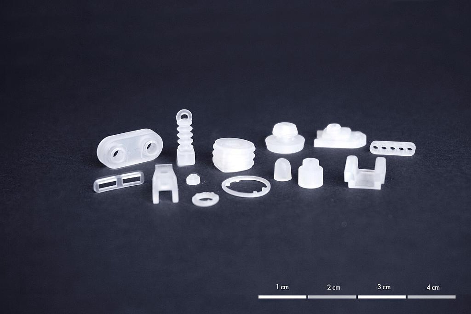 3D-gedruckte Silikonbauteile für die Steckerindustrie. (Foto: Spectroplast)