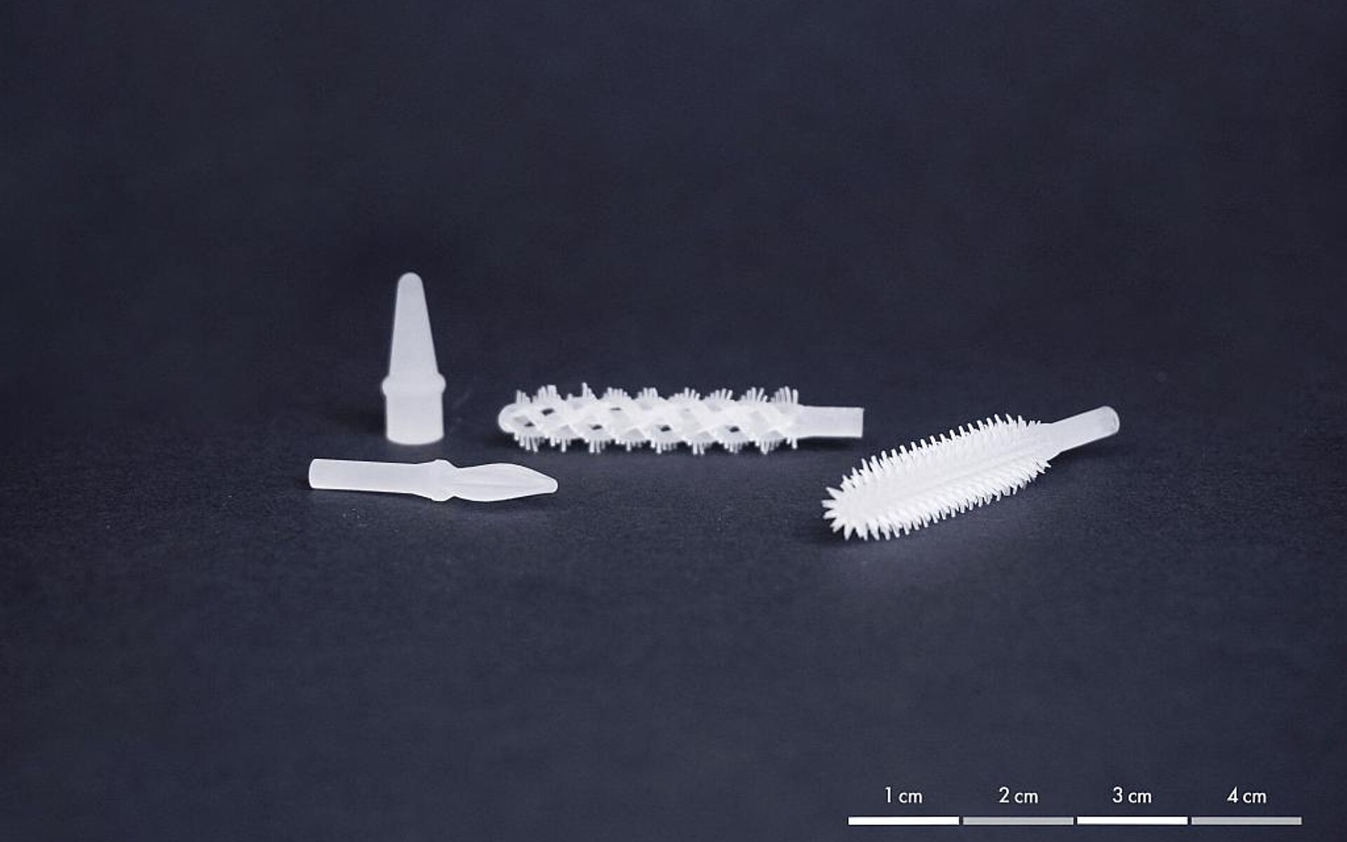 Filigrane 3D-gedruckte Prototypen aus Silikon für die Kosmetikindustrie. (Foto: Spectroplast)