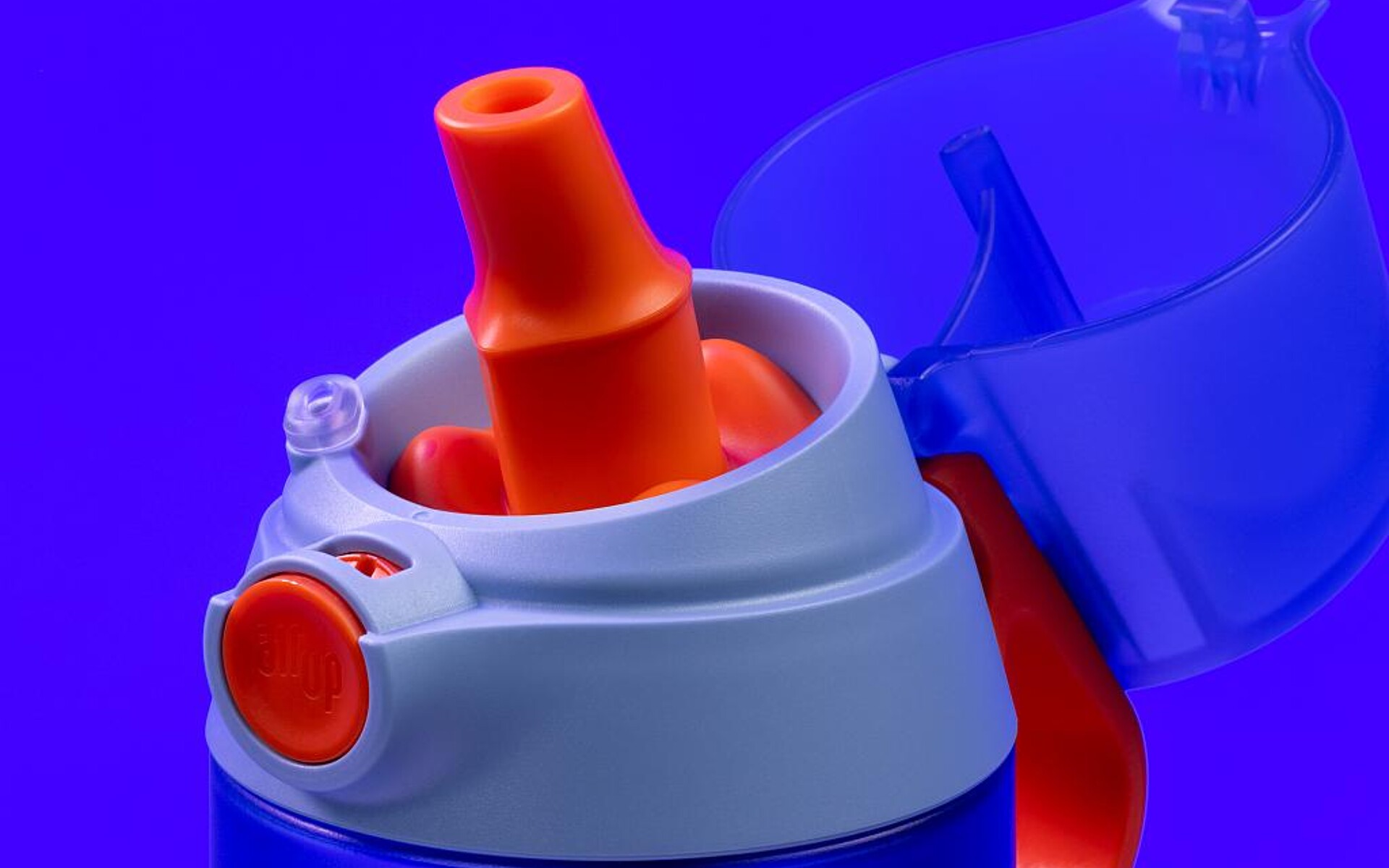 Wasserflasche des Münchner Unternehmens air up. Das Mundstück (rot) besteht aus Siliconkautschuk von Wacker und wird während der K 2025 am Messestand aus Elastosil eco LR 5003 live gefertigt. (Foto: Wacker)