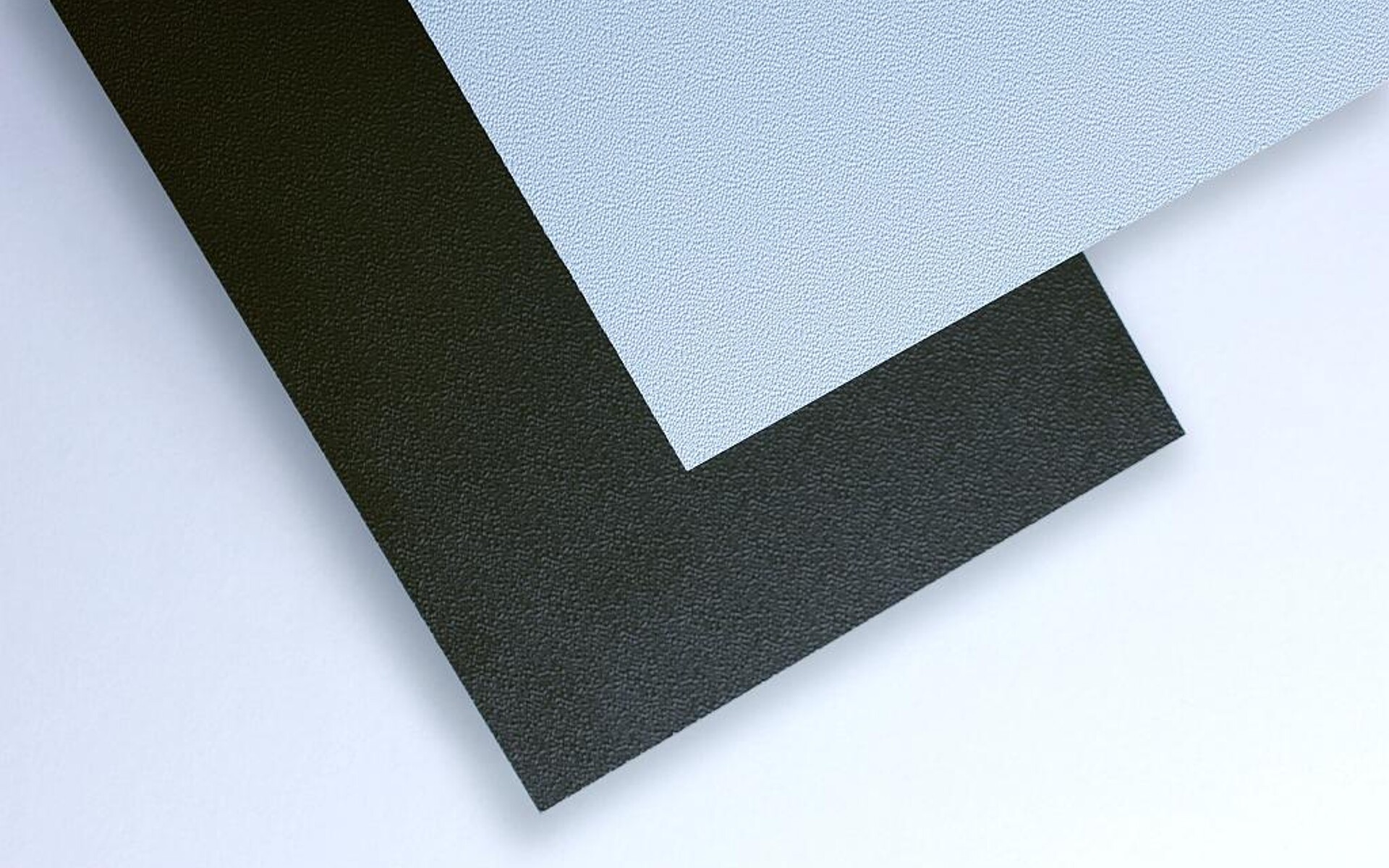 Kundenspezifische Farbvarianten eingefärbter, schwerentflammbarer Polycarbonat-Platten. (Foto: Grafe)