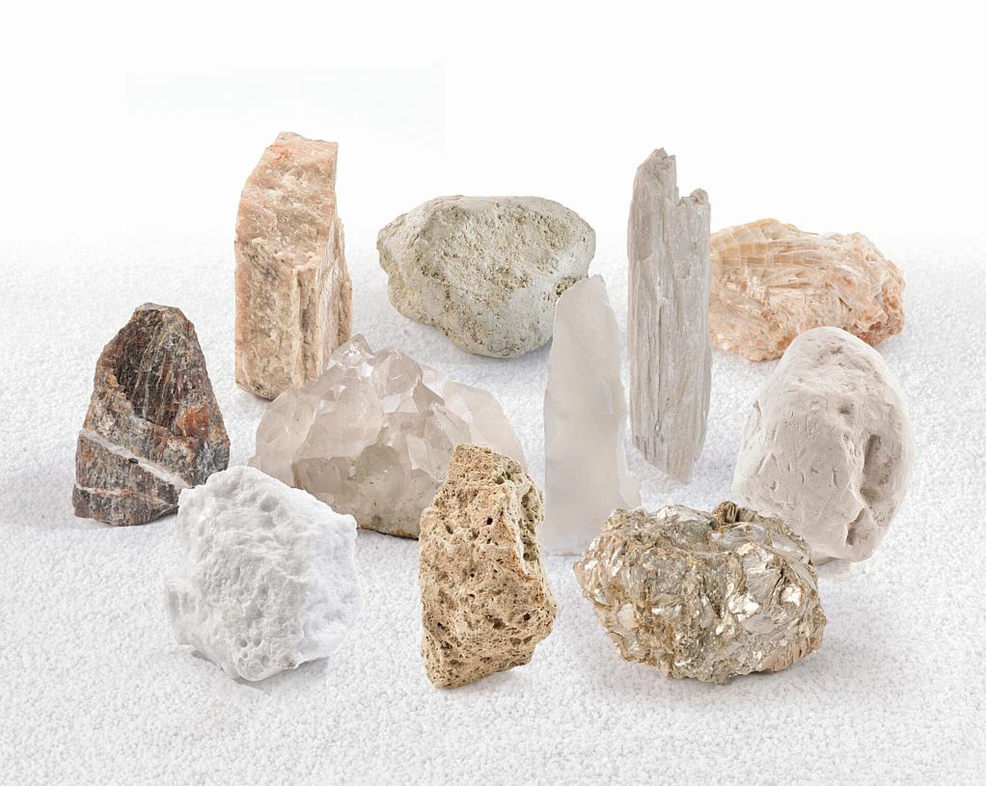 Funktionelle Füllstoffe auf mineralischer Basis sind die Spezialität von HPF. (Foto: Quarzwerke)