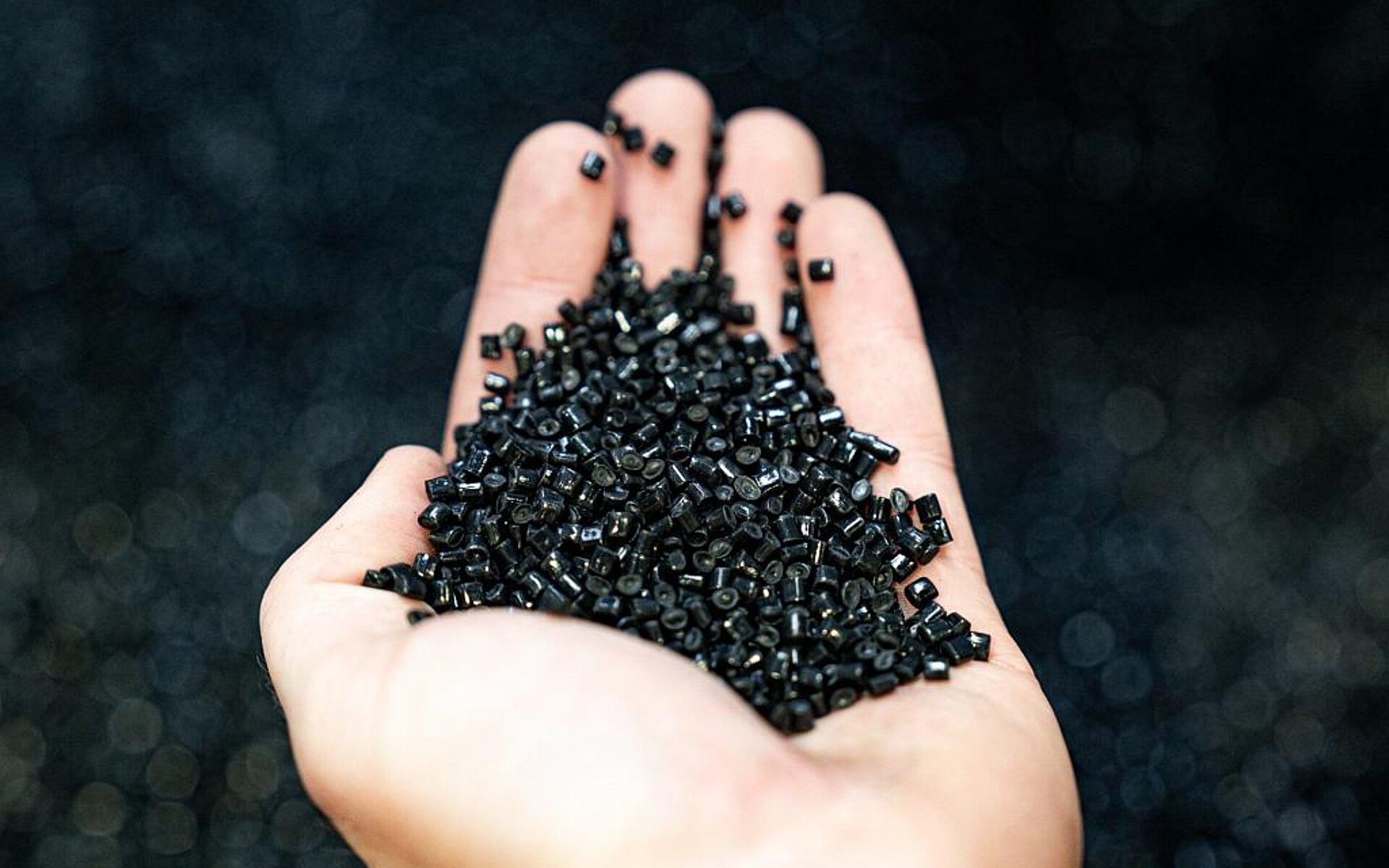 Lavergne ist auf die Entwicklung, Herstellung und Produktion hochwertiger nachhaltiger Compounds spezialisiert, die zu 100 % aus recycelten Kunststoffen bestehen. (Foto: Lavergne)