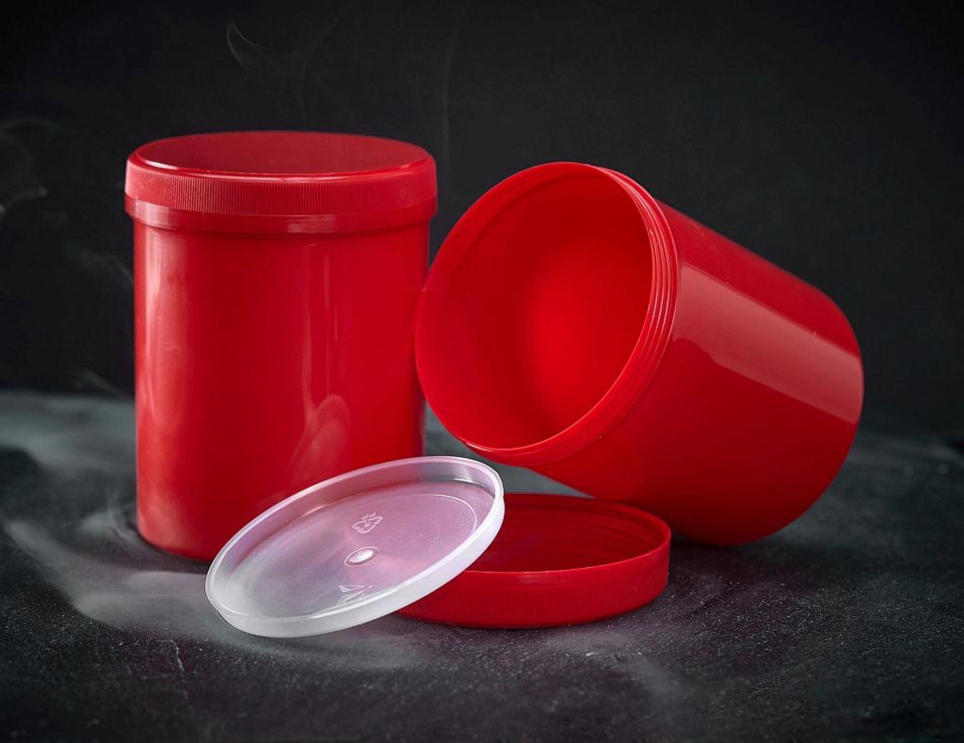 Schraub- und Stülpdeckeldosen sind eine der Spezialitäten von Filthaus. (Foto: Filthaus)