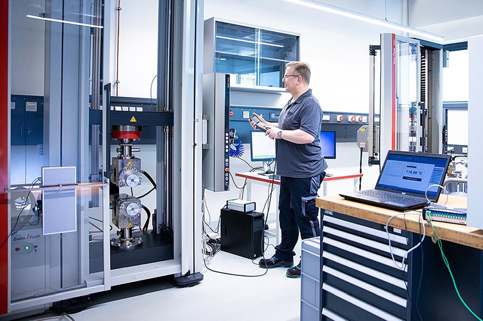 ZwickRoell-Prüftechnologie im Einsatz am Forschungscampus OHLF. (Foto: ZwickRoell)