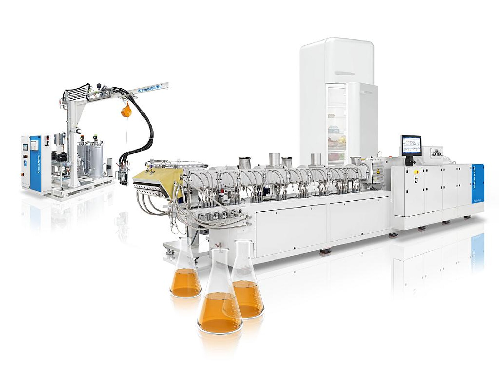 PUR aus Altkühlschränken wird im purity glycoLine-Verfahren zu rPolyol und damit zu Ausgangsstoff für neue Anwendungen. (Foto: KraussMaffei)