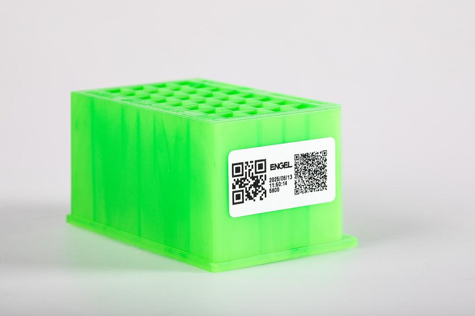 Hohe Präzision ohne manuelle Optimierungsschleifen und Materialeinsparungen durch präzise Optimierung auf die unteren Toleranzgrenzen mit der selbstregelnden Spritzgießmaschine. (Foto: Engel)