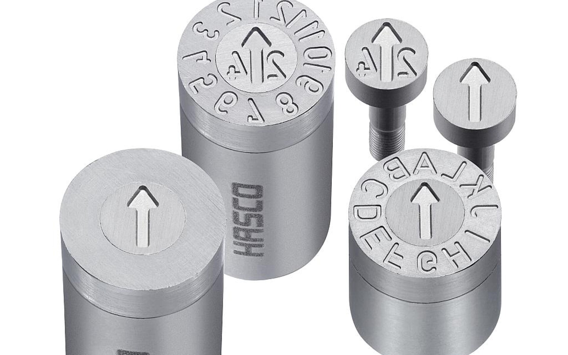 Schriftstempel ohne Höhenverstellung ermöglichen eine einfache, eindeutige und direkte Kennzeichnung von Spritzgießteilen. (Foto: Hasco)