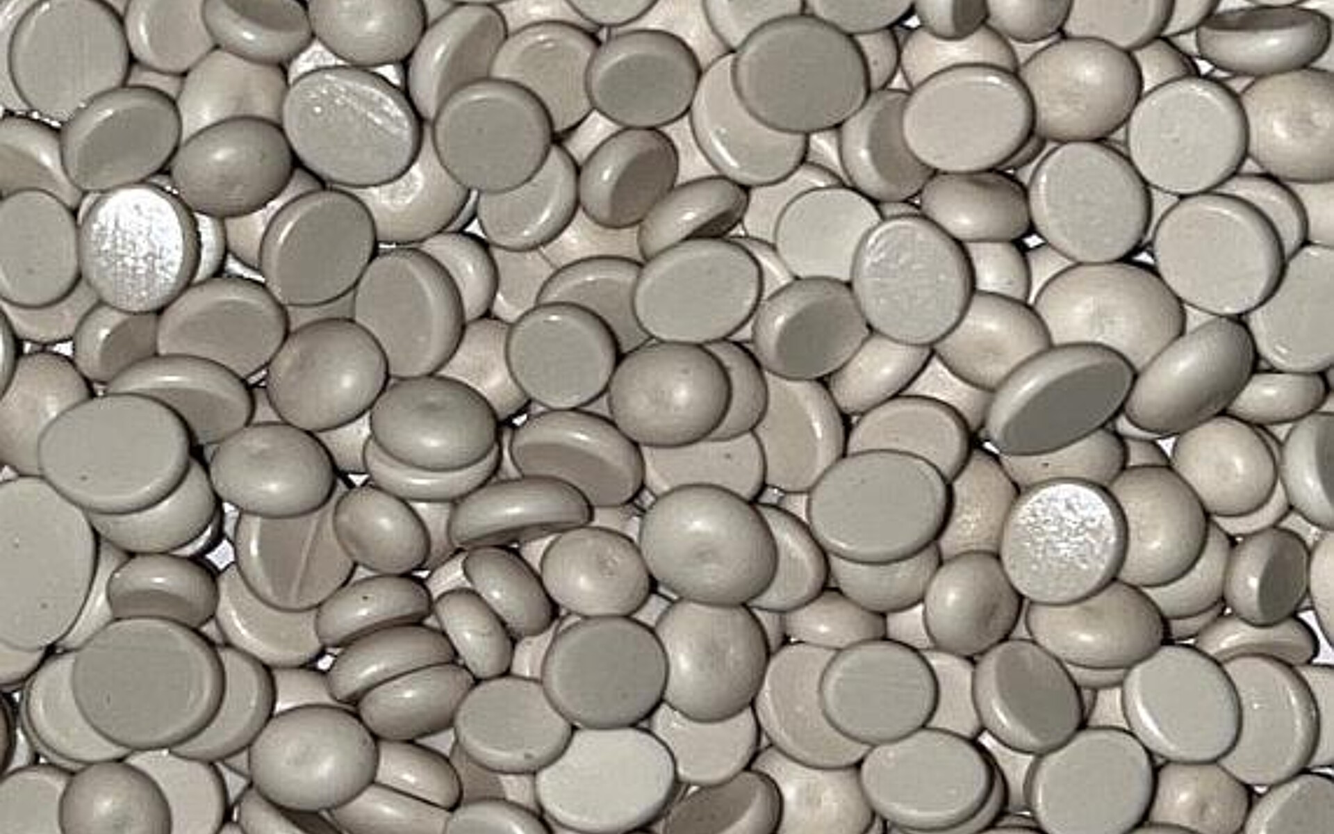 Additive wie Okabest CLX 91 bieten eine gute Farbhaltung sowie Langzeitwärme- und Hydrolysestabilisierung. (Foto: OKA-Tec)