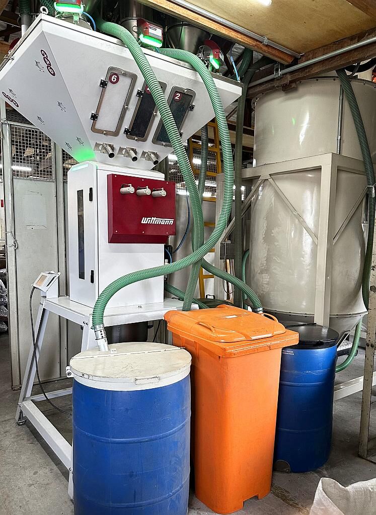 Der neue große Gravimax dosiert und mischt bis zu sechs Materialien mit hoher Präzision. (Foto: Wittmann)