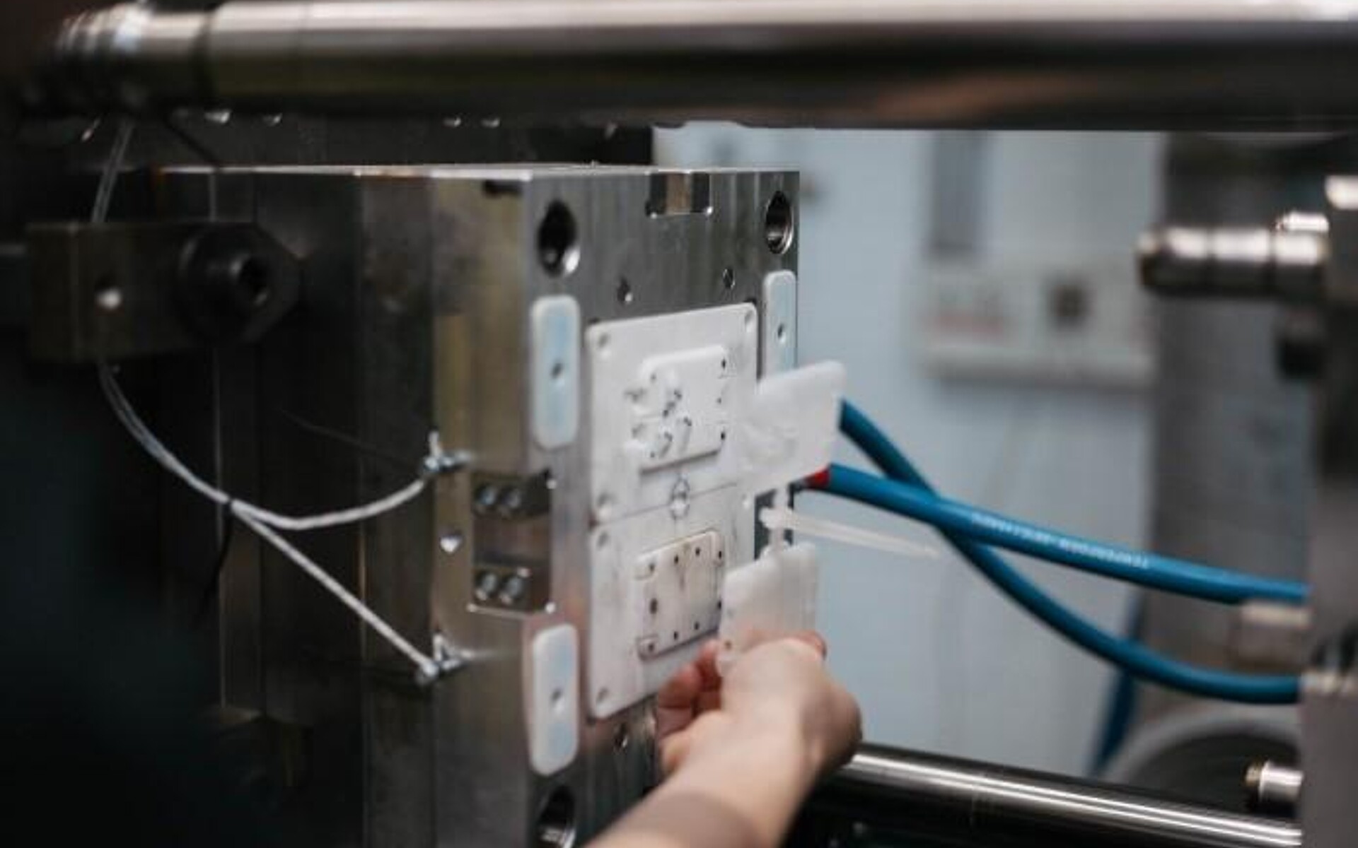 Die Entwicklung und Erprobung additiv gefertigter Formeinsätze ist ein Forschungsthema, das mit der neuen Maschine forciert werden soll. (Foto: Hochschule Trier)