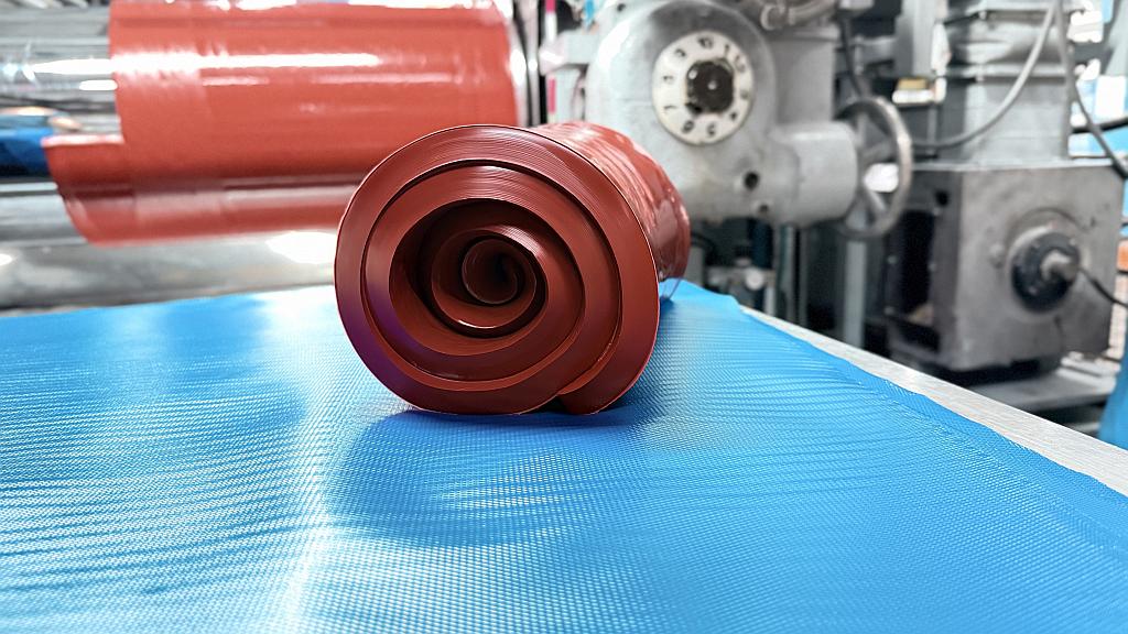 Speziell für anspruchsvolle Anwendungen vereint die Silikon-Compound-Serie Kraiburg VMQ zuverlässige Performance mit Vielseitigkeit und wirtschaftlicher Effizienz. (Foto: Gummiwerk Kraiburg)