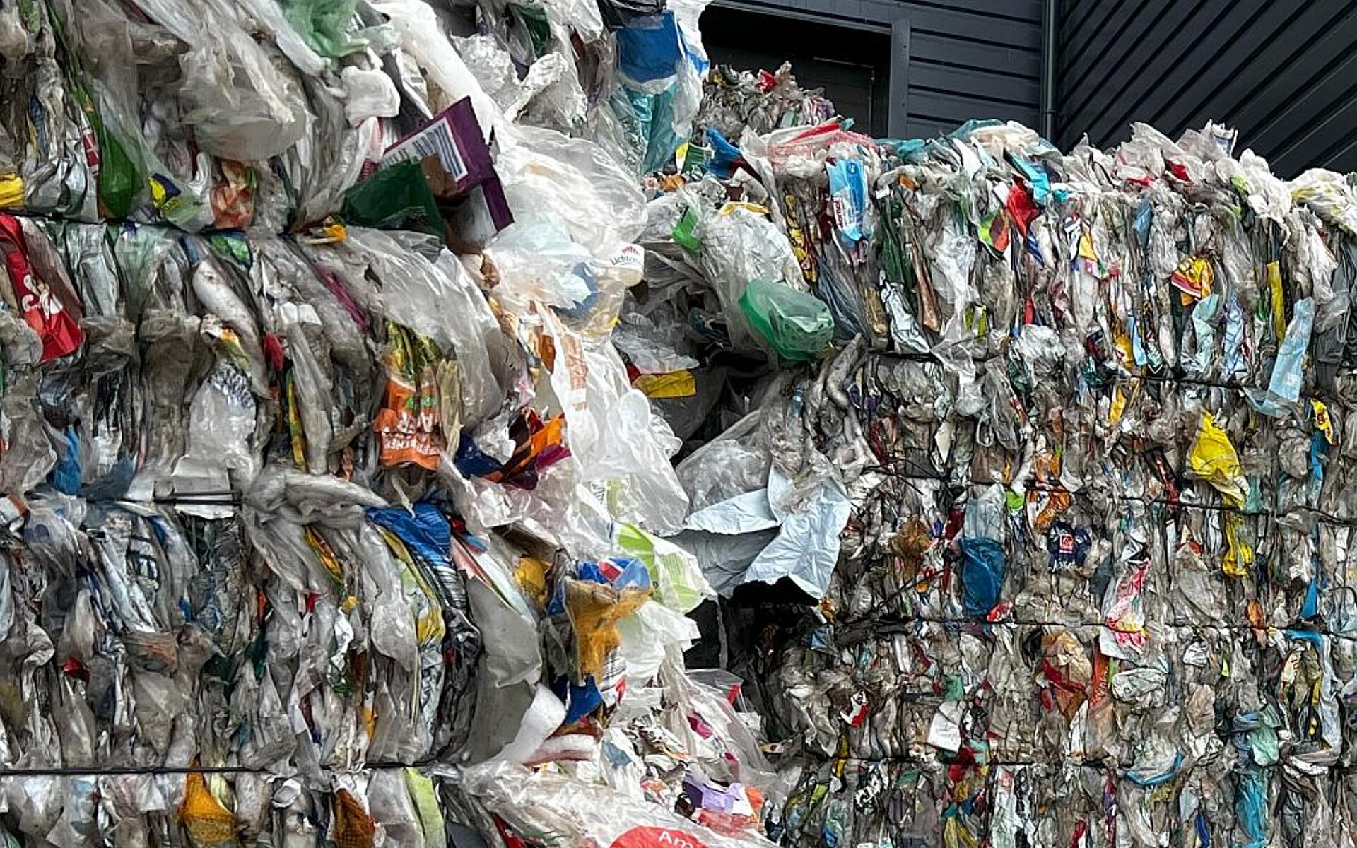 Als einer der größten Polyethylen-Recycler in Mittel- und Osteuropa produziert AB Plasta jährlich 35.000 t Rezyklat. (Foto: Tomra)