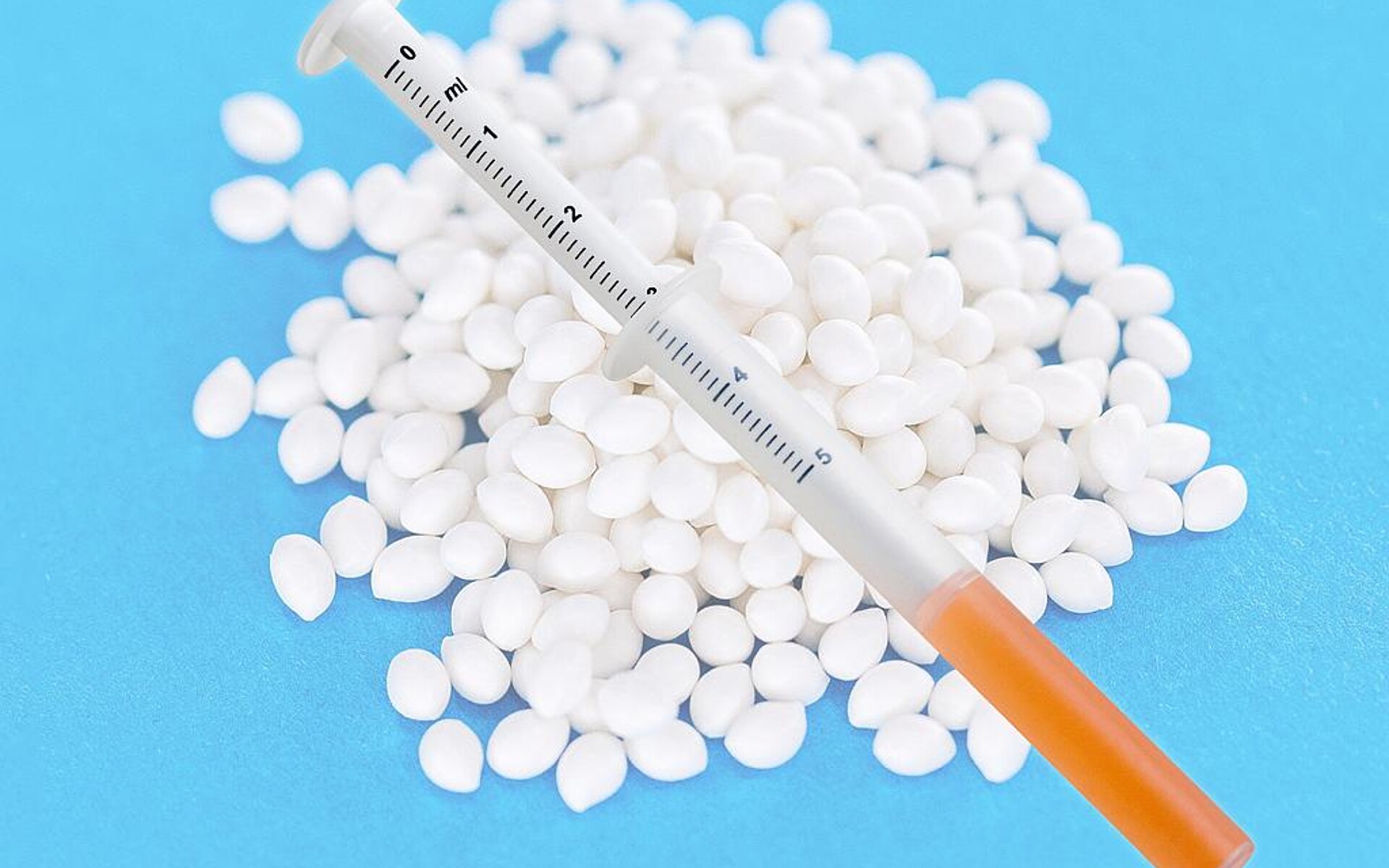 Die weltweit erste aus einem Bio-Kunststoff hergestellte, kommerziell verfügbare Pipette für Pharma-und Healthcare-Anwendungen. (Foto: elm-plastic)