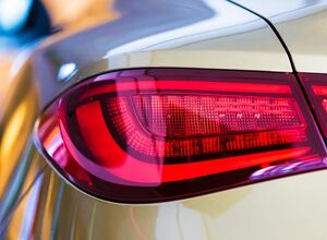 Grafe: Einfärbung und Vertrieb von PMMA-Kleinmengen