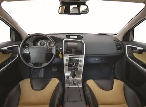 PolyOne: Metallic-Lack am SUV-Mittelkonsolengehäuse ersetzt