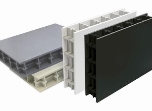 Röchling: Behälterbaueinheiten mit PE-Deckplatte