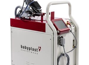 Christmann Kunststofftechnik: 2K-Spritzgießen mit flexiblem Zusatzaggregat