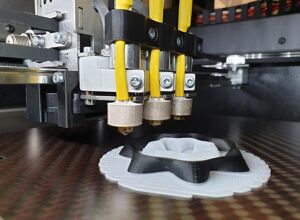 Fraunhofer IMWS: Besserer 3D-Druck mit teilkristallinen Polymeren