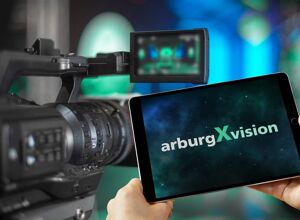 Arburg: Maschinenbauer geht auf Sendung