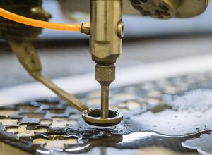 STM: Wasser als Werkzeug zur Verarbeitung empfindlicher Kompositmaterialien