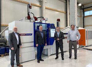 Wittmann Battenfeld: Kooperation bei Duroplast-Spritzgießen
