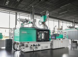 Arburg: Mehr Platz, Modularität und Komfort beim Mehrkomponenten-Spritzgießen