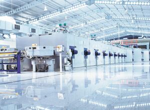 Leistritz/Brückner: Extruder für Mehrschicht-Folienanlage