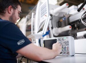 Netstal: Akkreditierte Maschinenkalibrierungen als Dienstleistung