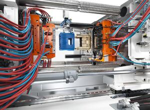 KraussMaffei: Kürzere Zykluszeit durch Synchronfahrt